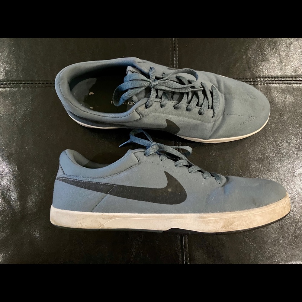 Men’s Nike Casual Shoes - Size 12.5 - Blue